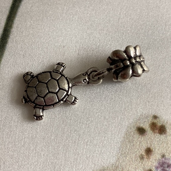 NWOT - EFFY Dark Silvertone Turtle🐢Hanging Slider Charm - Picture 9 of 11